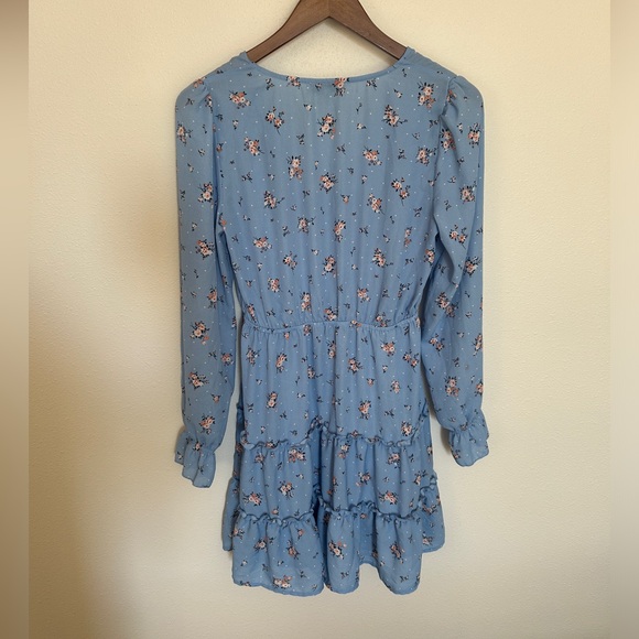 **SOLD** Floral dress - Picture 2 of 3